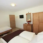 Sporer Farm stay Aschau Im Zillertal